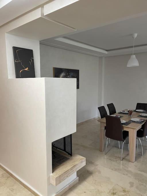 Chic & Cosy Flat Near Airport Lockbox Fast Wifi Apartment Nouaceur Luaran gambar
