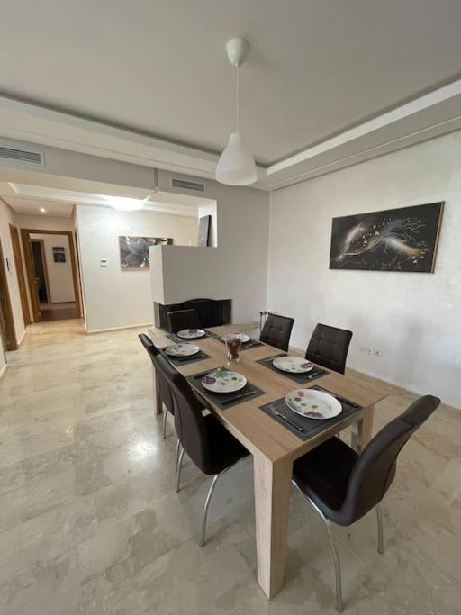 Chic & Cosy Flat Near Airport Lockbox Fast Wifi Apartment Nouaceur Luaran gambar